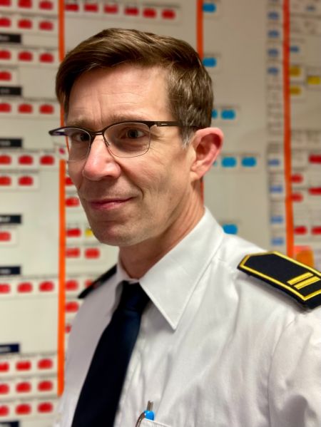 zu sehen ist Marc Hammerstein, Leiter der Kreisfeuerwehr- und Technikzentrale